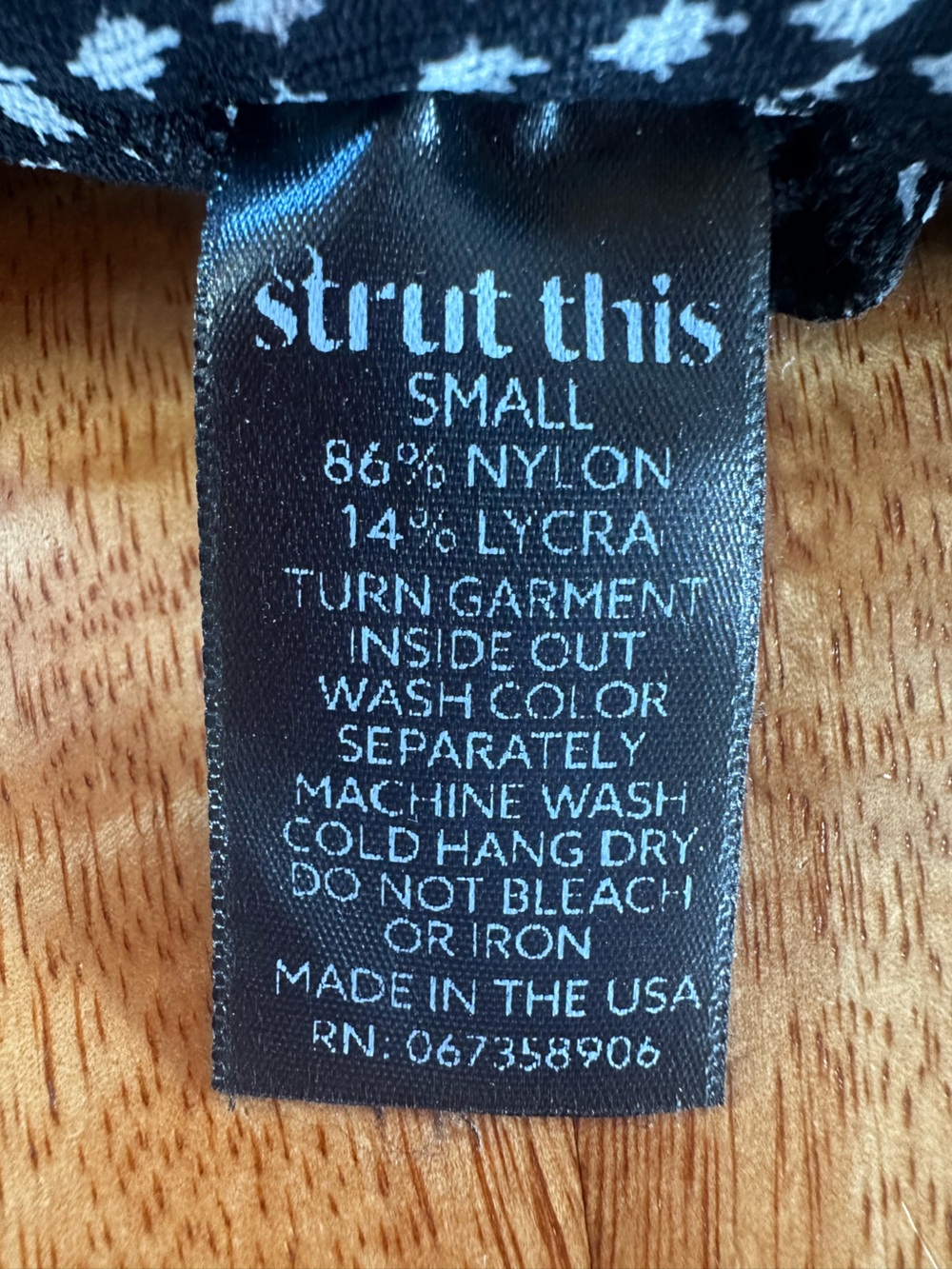 Strut This Women's Black Printed Stretch Top - Small